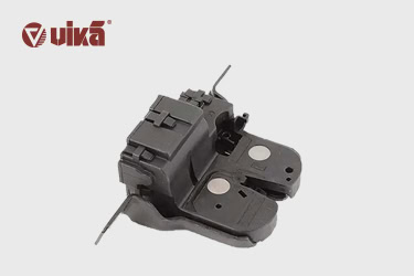 What are possible reasons for failed unlocking of a trunk lock?